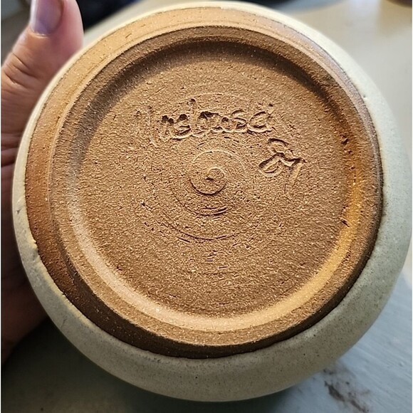 Vintage Studio Pottery Bowl – Signed Melissa ’87 Rustic Handmade Stoneware - Picture 6 of 8